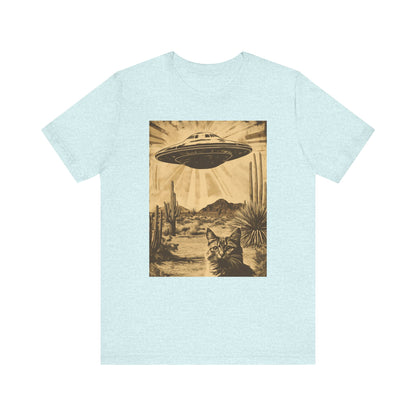 UFO Retro Cat Tee - Unisex Short Sleeve Shirt - CoolCollectiveCo