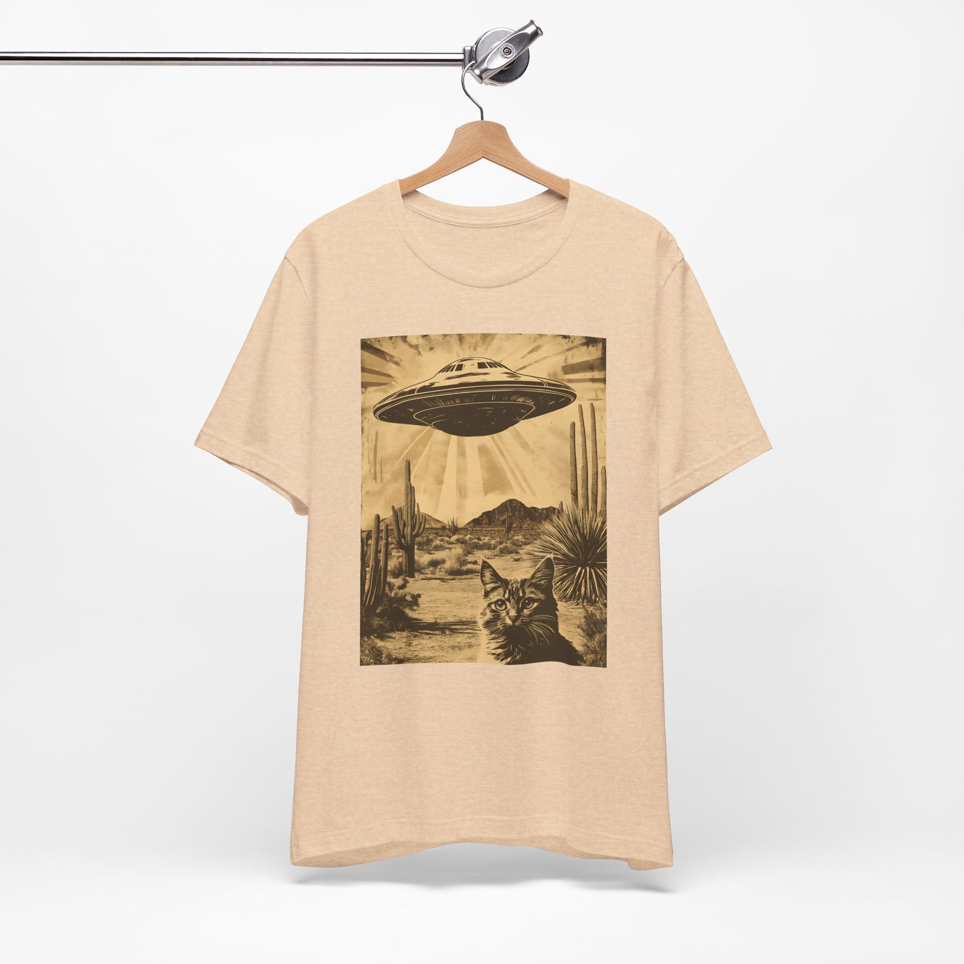 UFO Retro Cat Tee - Unisex Short Sleeve Shirt - CoolCollectiveCo